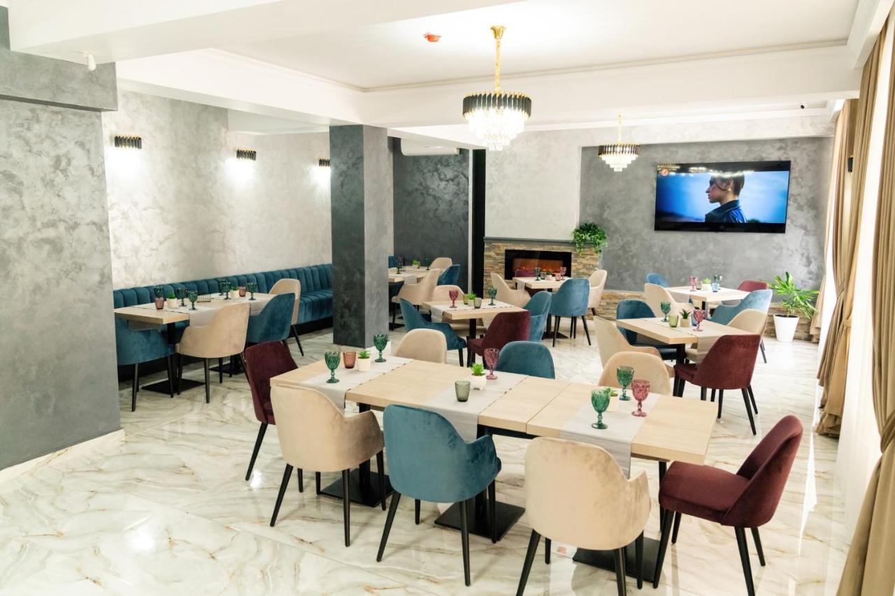 Vega Resort Restaurant & Lodge Оршова Екстер'єр фото